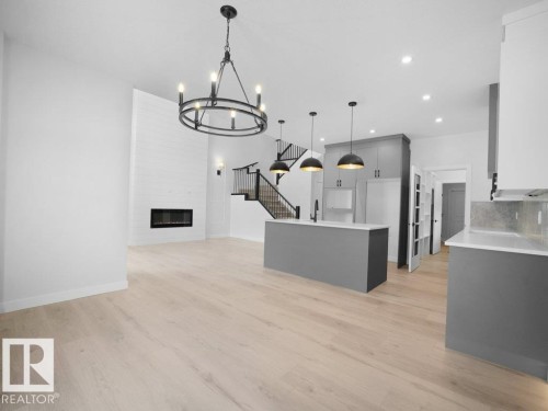 3290 Chernowski Way Sw, Edmonton, AB - Indoor