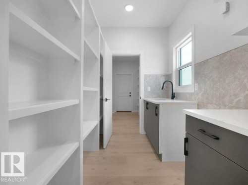 3290 Chernowski Way Sw, Edmonton, AB - Indoor