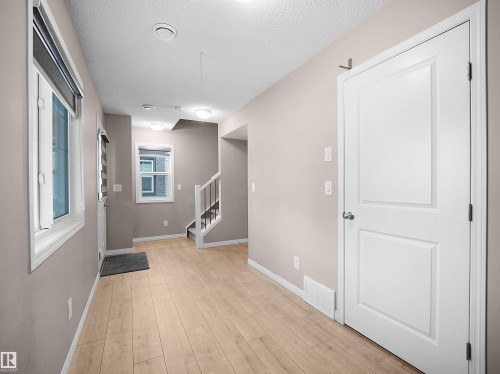 2080 Wonnacott Way, Edmonton, AB - Indoor Photo Showing Other Room