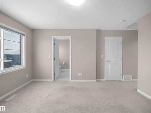2080 Wonnacott Way, Edmonton, AB - Indoor Photo Showing Other Room