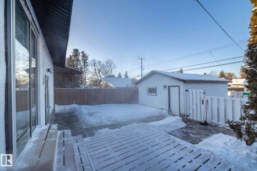 8008 159 Street, Edmonton, AB - Indoor