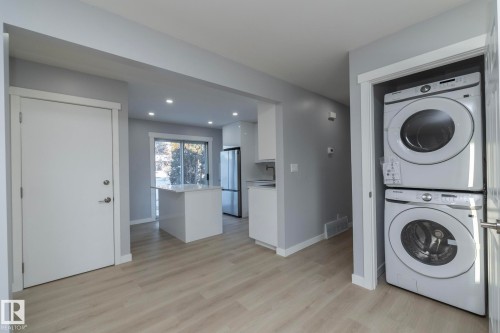 8008 159 Street, Edmonton, AB - Indoor Photo Showing Kitchen