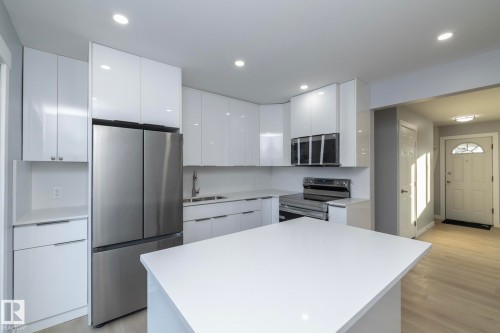 8008 159 Street, Edmonton, AB - Indoor Photo Showing Other Room