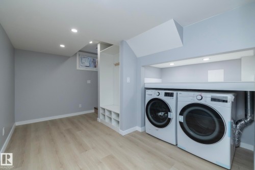 8008 159 Street, Edmonton, AB - Indoor Photo Showing Kitchen
