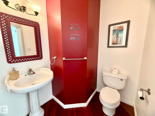 1207 Oakland Drive, Devon, AB - Indoor Photo Showing Bathroom