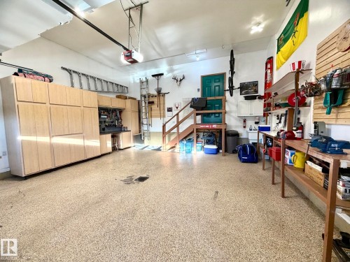 1207 Oakland Drive, Devon, AB - Indoor Photo Showing Garage