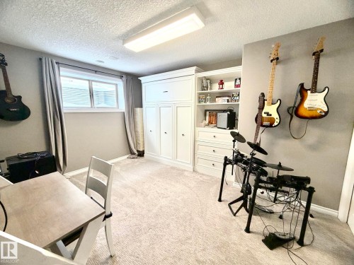 1207 Oakland Drive, Devon, AB - Indoor Photo Showing Other Room