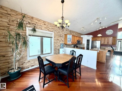 1207 Oakland Drive, Devon, AB - Indoor Photo Showing Dining Room