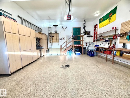 1207 Oakland Drive, Devon, AB - Indoor