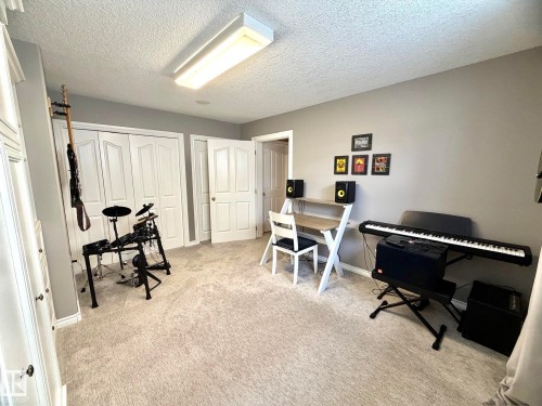 1207 Oakland Drive, Devon, AB - Indoor