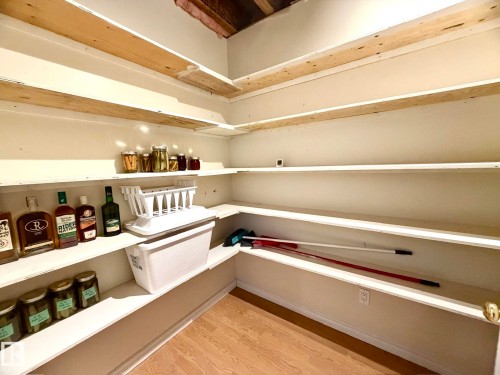 1207 Oakland Drive, Devon, AB - Indoor