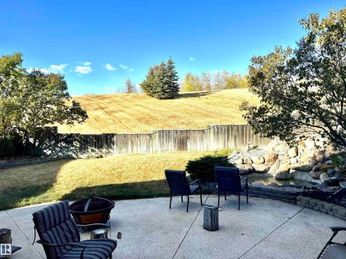 1207 Oakland Drive, Devon, AB - Outdoor