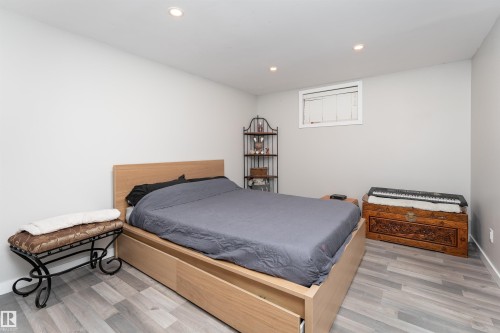 12316 140 Street, Edmonton, AB - Indoor Photo Showing Bedroom