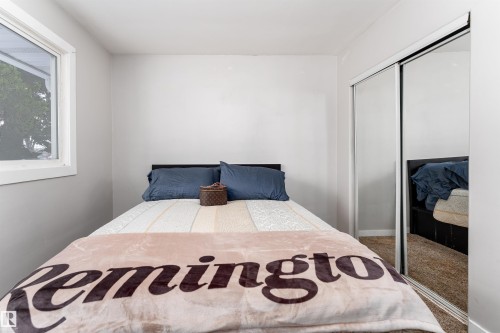 12316 140 Street, Edmonton, AB - Indoor Photo Showing Bedroom