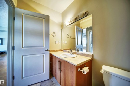 1206 9819 104 Street, Edmonton, AB - Indoor Photo Showing Bathroom