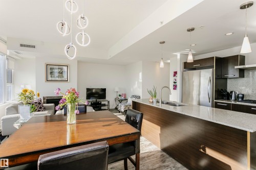 707 2612 109 Street, Edmonton, AB - Indoor