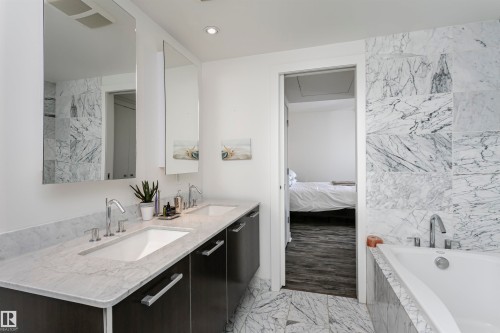707 2612 109 Street, Edmonton, AB - Indoor Photo Showing Bathroom