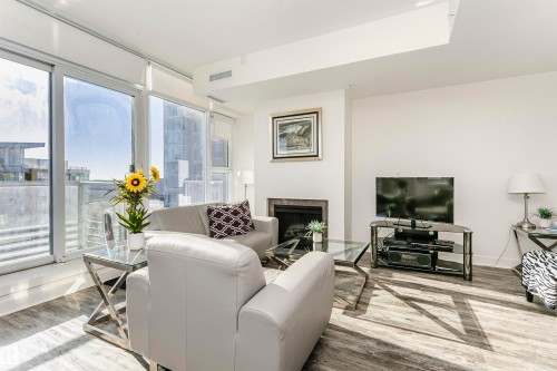 707 2612 109 Street, Edmonton, AB - Indoor Photo Showing Living Room With Fireplace