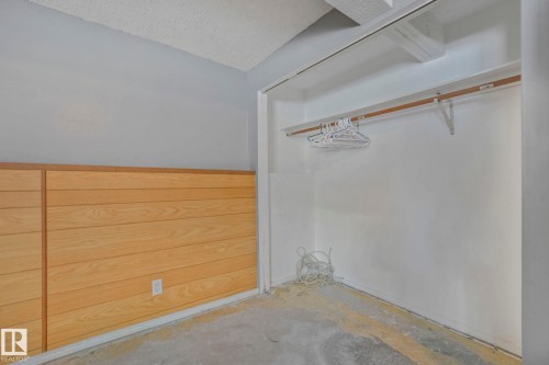 9142 180A Avenue, Edmonton, AB - Indoor Photo Showing Other Room