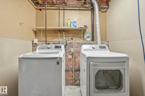 9142 180A Avenue, Edmonton, AB - Indoor Photo Showing Laundry Room