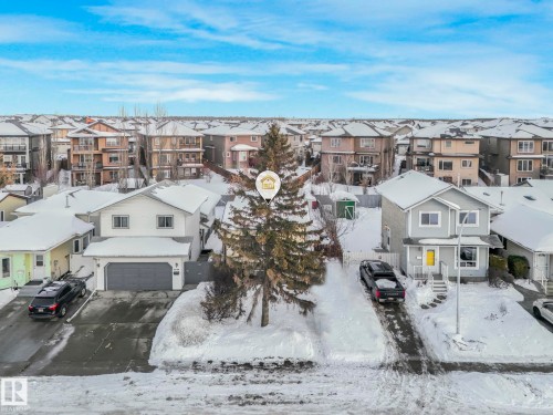 9142 180A Avenue, Edmonton, AB - Outdoor With Facade
