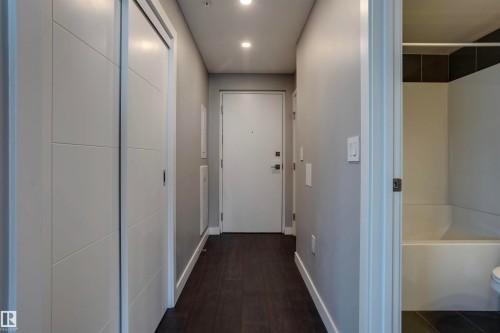 3303 10180 103 Street, Edmonton, AB - Indoor Photo Showing Other Room