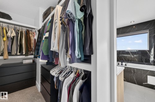 336 Meadowview Drive, Fort Saskatchewan, AB - Indoor With Storage