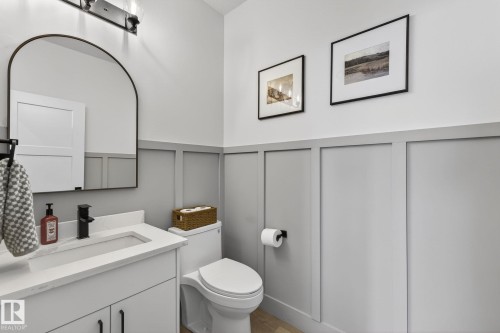 336 Meadowview Drive, Fort Saskatchewan, AB - Indoor Photo Showing Bathroom
