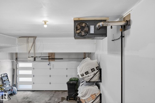 336 Meadowview Drive, Fort Saskatchewan, AB - Indoor Photo Showing Garage