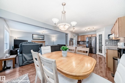 4713 190A Street, Edmonton, AB - Indoor Photo Showing Dining Room