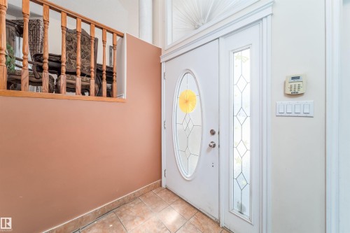 6928 164 Avenue, Edmonton, AB - Indoor Photo Showing Other Room