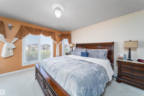 6928 164 Avenue, Edmonton, AB - Indoor Photo Showing Bedroom