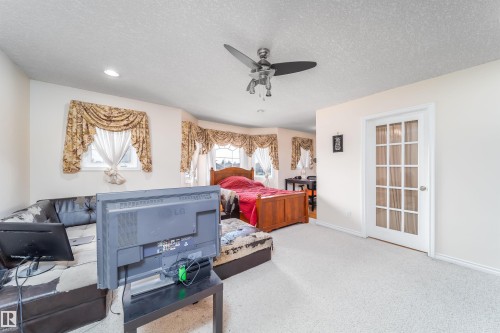 6928 164 Avenue, Edmonton, AB - Indoor