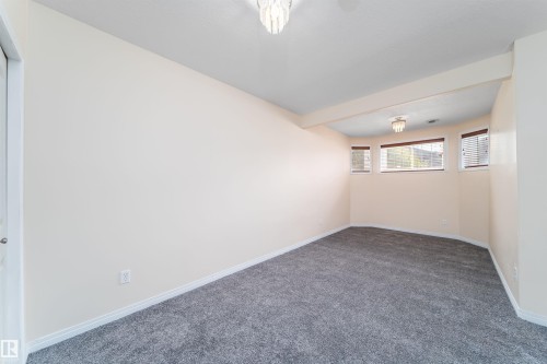 6928 164 Avenue, Edmonton, AB - Indoor Photo Showing Other Room