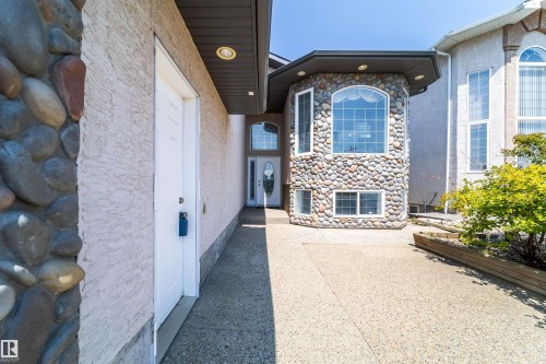 6928 164 Avenue, Edmonton, AB - Outdoor