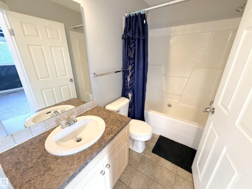 5002 52 Avenue, Calmar, AB - Indoor Photo Showing Bathroom