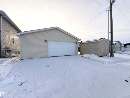 5002 52 Avenue, Calmar, AB - Outdoor With Exterior