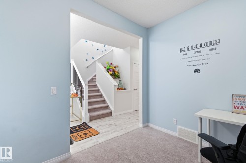 1511 Secord Rd, Edmonton, AB - Indoor Photo Showing Other Room