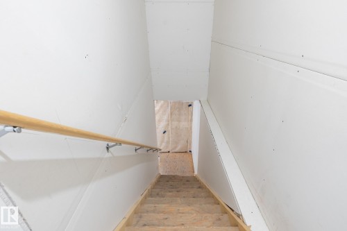 9327 Cooper Bend, Edmonton, AB - Indoor Photo Showing Other Room