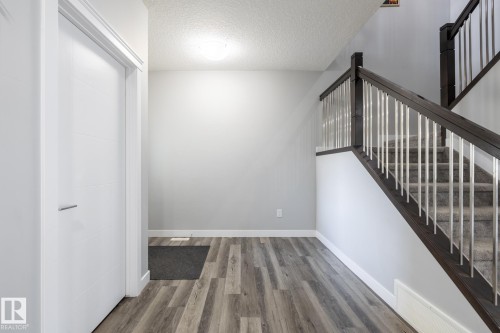 9327 Cooper Bend Bend, Edmonton, AB - Indoor Photo Showing Other Room