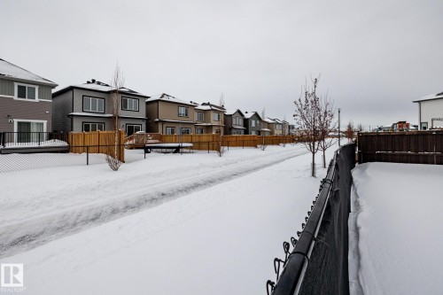 9327 Cooper Bend Bend, Edmonton, AB - Outdoor