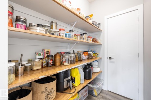 9327 Cooper Bend, Edmonton, AB - Indoor With Storage