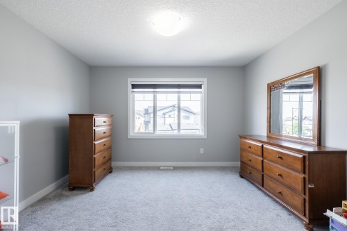9327 Cooper Bend, Edmonton, AB - Indoor Photo Showing Bedroom
