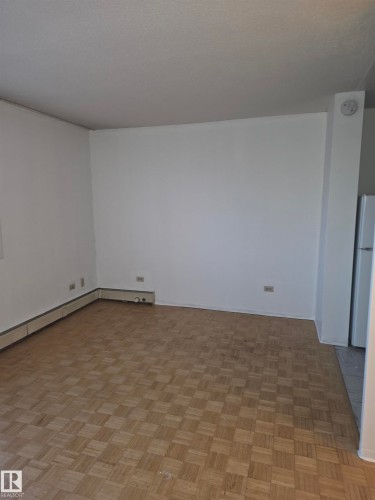 1402 9816 112 Street, Edmonton, AB - Indoor Photo Showing Other Room