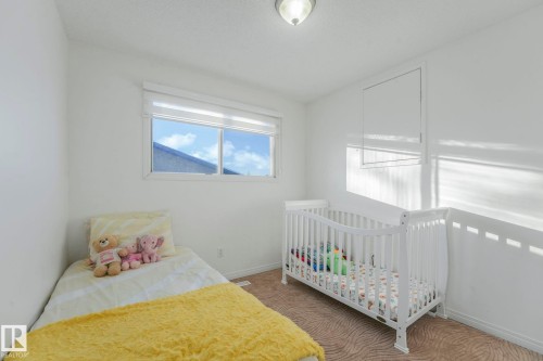 272 Warwick Road, Edmonton, AB - Indoor Photo Showing Bedroom