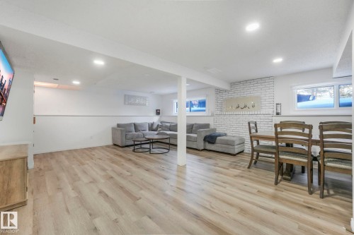 272 Warwick Road, Edmonton, AB - Indoor