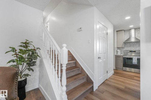 272 Warwick Road, Edmonton, AB - Indoor Photo Showing Other Room