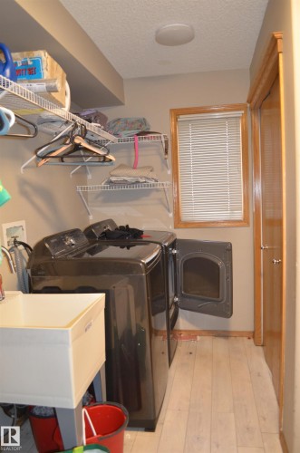 11511 9 Avenue, Edmonton, AB - Indoor