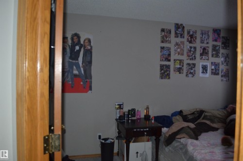 11511 9 Avenue, Edmonton, AB - Indoor Photo Showing Other Room