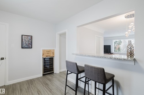 11708 130 Street, Edmonton, AB - Indoor